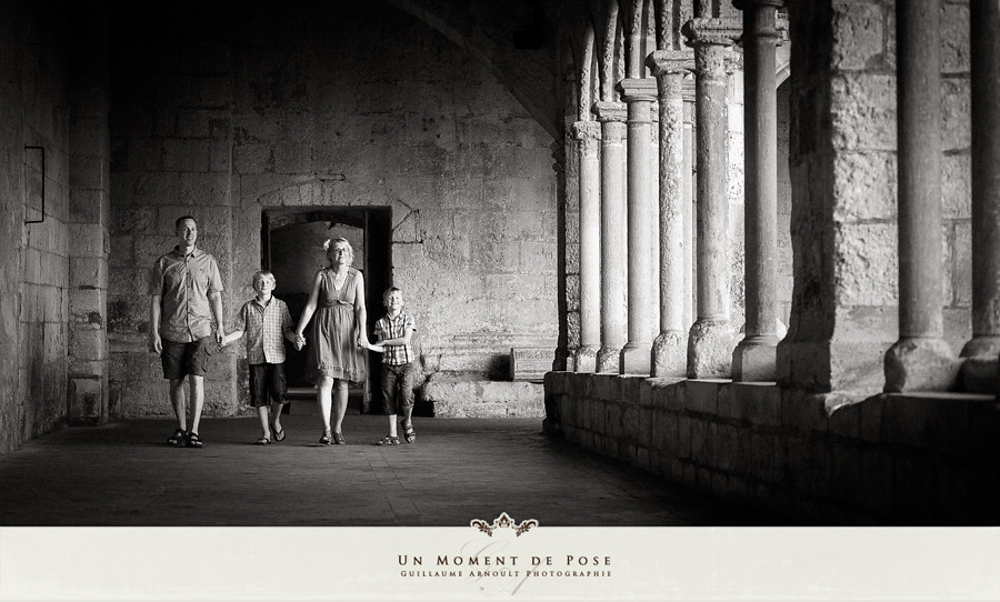 Séance famille - Bordeaux - Saint Emilion - Gironde - Guillaume Arnoult photographe - un moment de pose-2