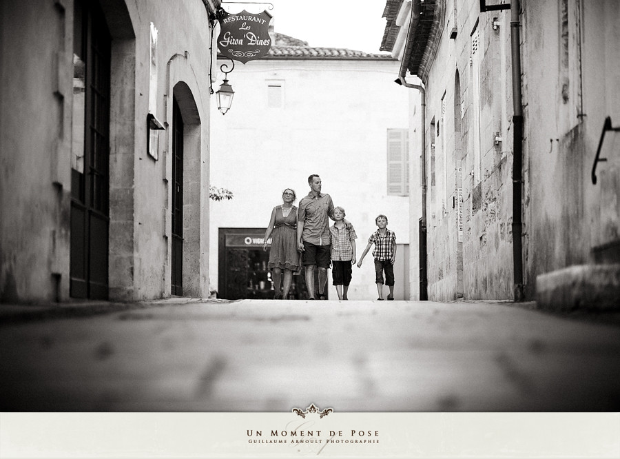 Séance famille - Bordeaux - Saint Emilion - Gironde - Guillaume Arnoult photographe - un moment de pose-9